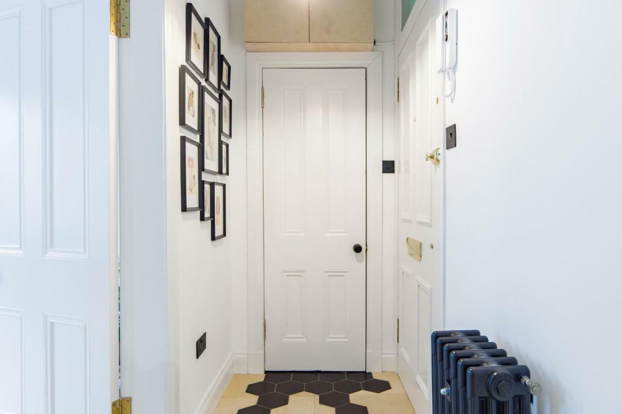 The Plywood Flat, Modern Style In A Traditional Tenement Edimburgo Exterior foto